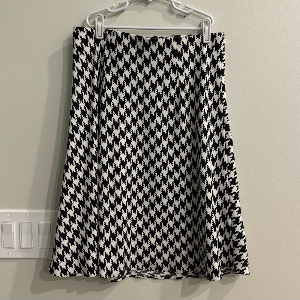 Ann Taylor Black and White Checkered Mini Skirt